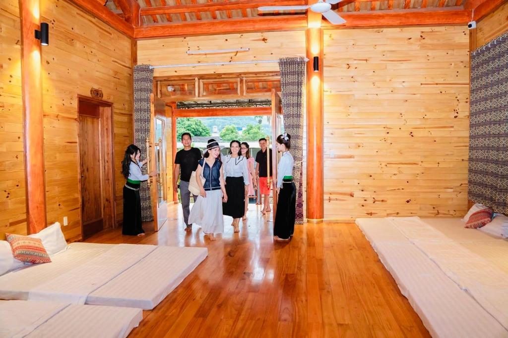 Phòng Ngủ Tập Thể Cho Cả Nam Và Nữ