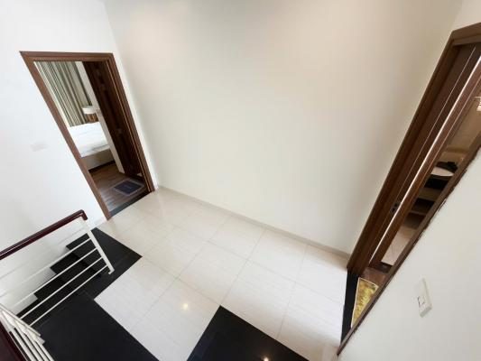 Ngôi Nhà 5 Phòng Ngủ