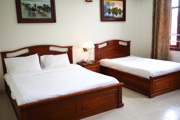 Phòng 3 Người Nhìn Ra Thành Phố