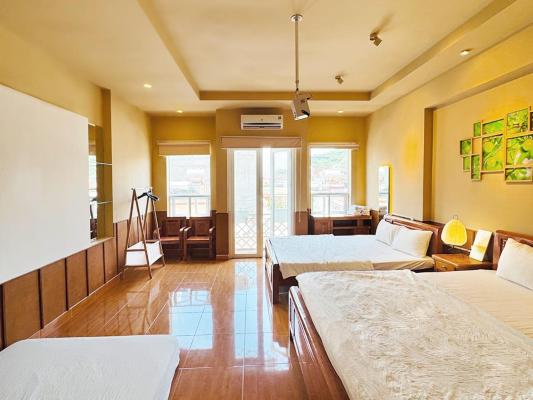 Phòng 4 Người Có Ban Công