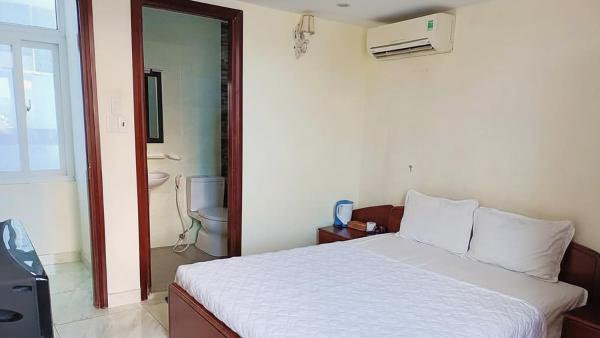 Phòng Giường Đôi Hạng Bình Dân