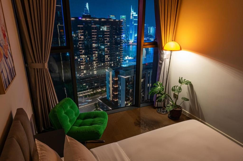 Prime Riverside Metropole by DiStay – Free Pickup