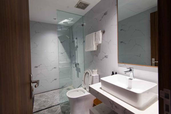 Phòng Deluxe Giường Đôi Có Ban Công