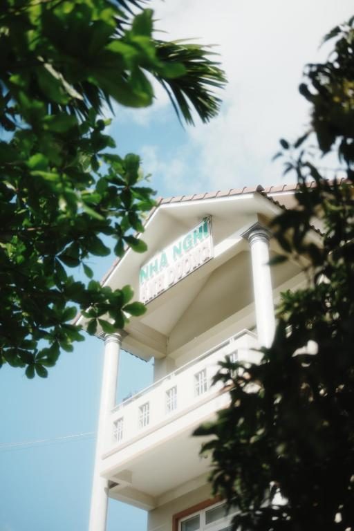 Nhà nghỉ Ánh Dương
