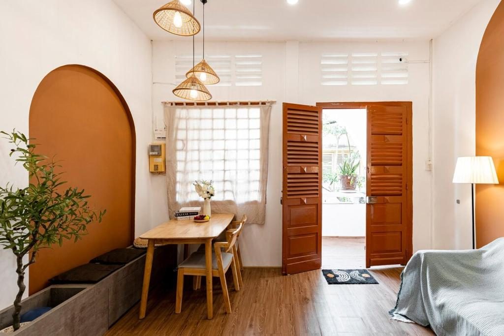 FullHouse3Brs3WC City Center District1 SG