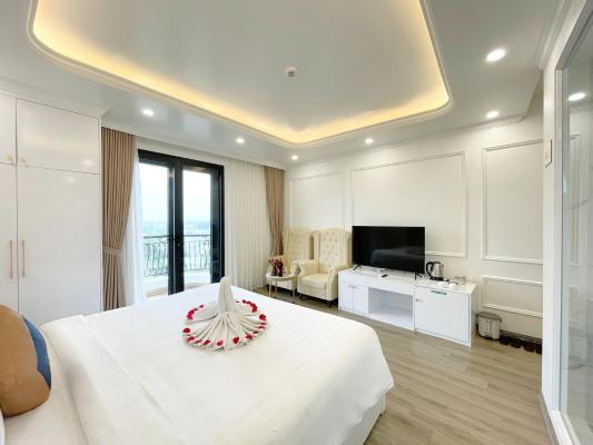 Suite có giường cỡ King với ban công