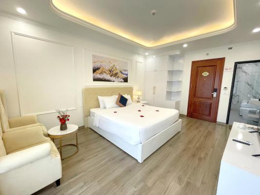 Suite Deluxe Có Giường Cỡ King