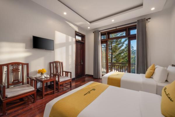 Phòng 2 Giường Đơn Nhìn Ra Hồ Bơi