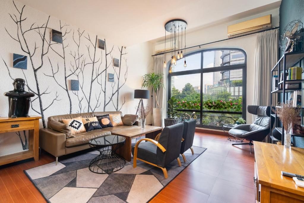 LUNEHOME- Heart of HCMC & Saigon Center view-2BR 2bath
