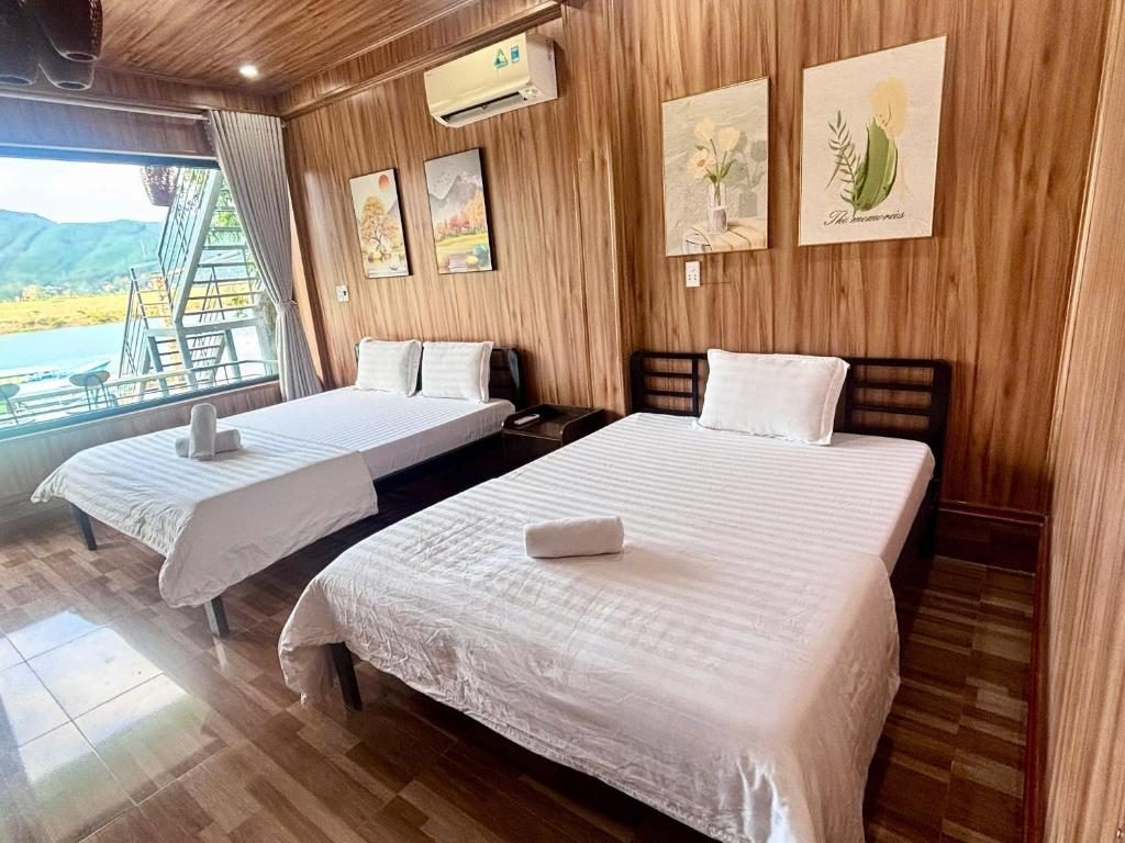 Phòng Deluxe Giường Đôi Với Ban Công và Tầm Nhìn Ra Biển