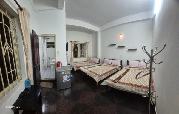 Phòng Ngủ Tập Thể Cho Cả Nam Và Nữ