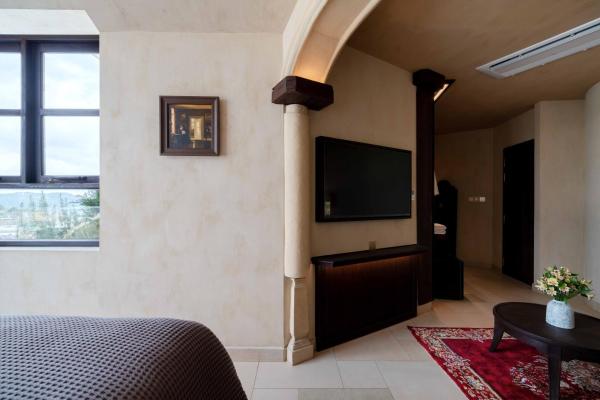 Suite Nhìn Ra Thành Phố
