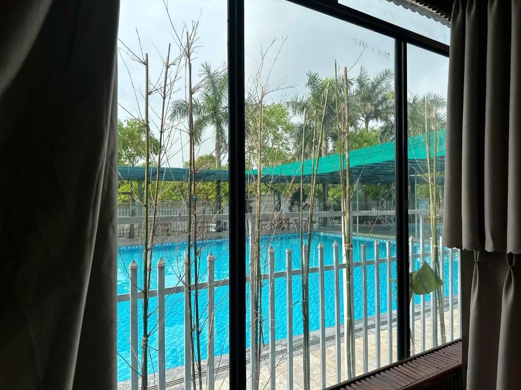 Phòng Ngủ Tập Thể 10 Giường Cho Cả Nam Và Nữ