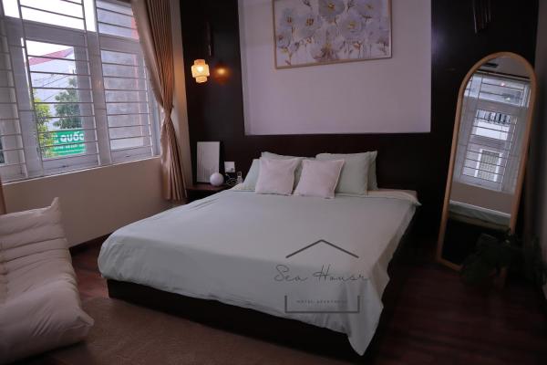 Phòng Deluxe Giường Đôi Có Ban Công