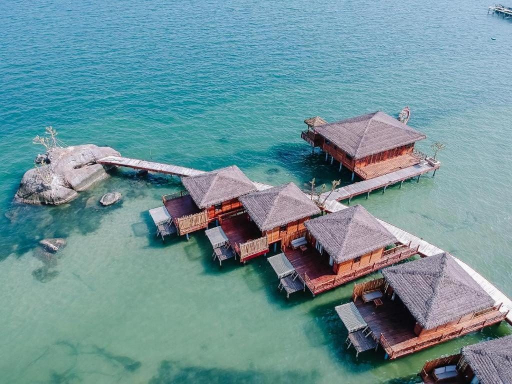 Chalet Premier Trên Biển