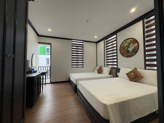 Phòng 4 Người Có Ban Công