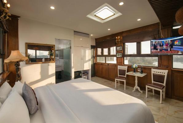 Suite Nhìn Ra Hồ