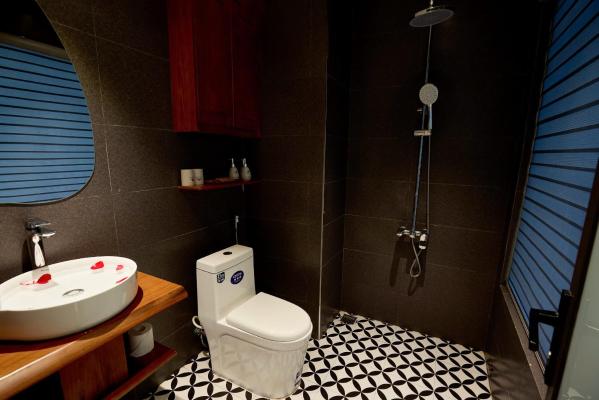 Phòng Có Giường Cỡ King Với Ban Công