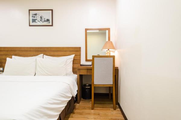 Phòng Deluxe Giường Đôi Có Bồn Tắm