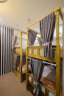 Phòng ngủ Tập thể Nữ 4 giường
