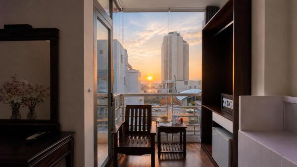 SOLARA Hotel Nha Trang Beach