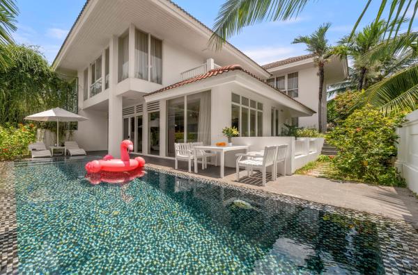 Premier Villa Da Nang by DDH
