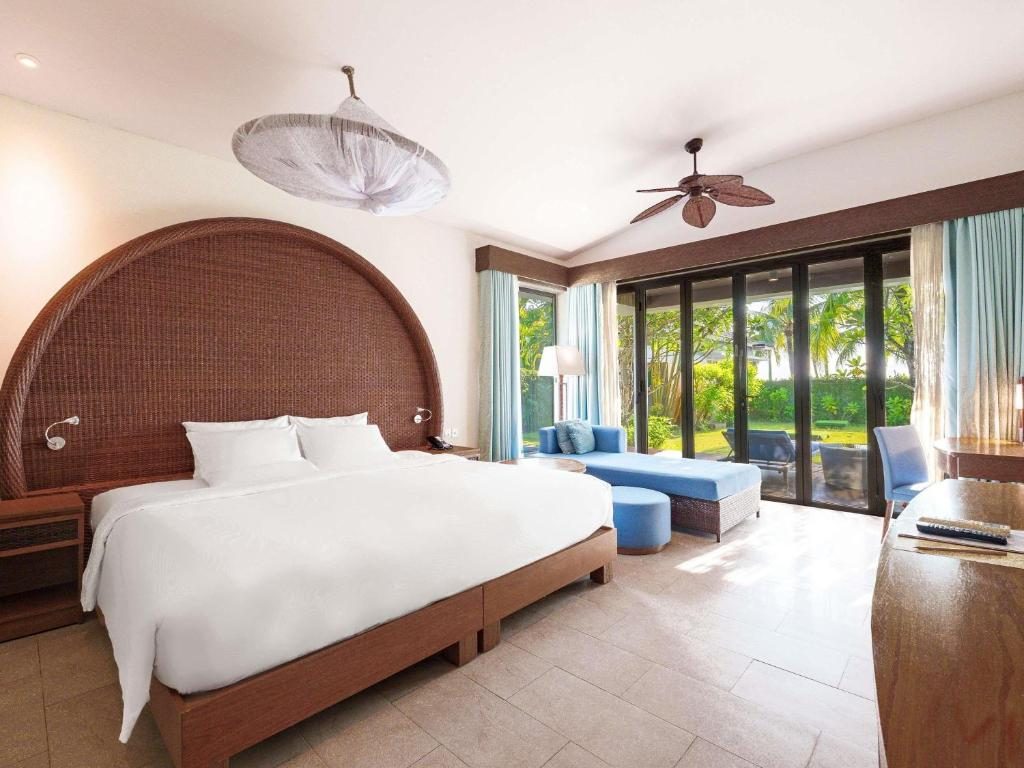 Bungalow Deluxe với Hồ Bơi Riêng và Tầm Ra Khu Vườn