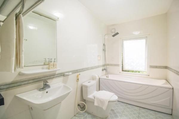 Suite Gia Đình Deluxe