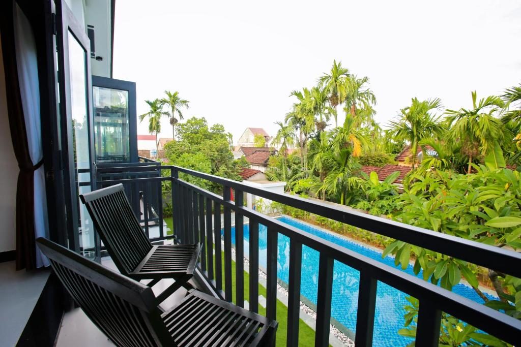 Phòng 3 Người Nhìn Ra Hồ Bơi