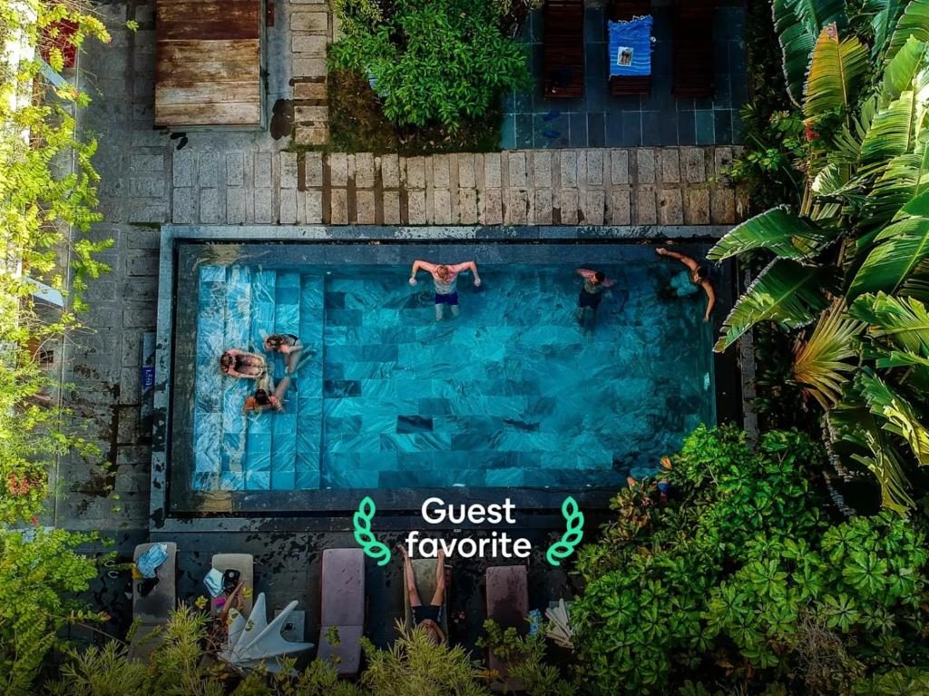Phòng Deluxe Giường Đôi Có Cửa Sổ