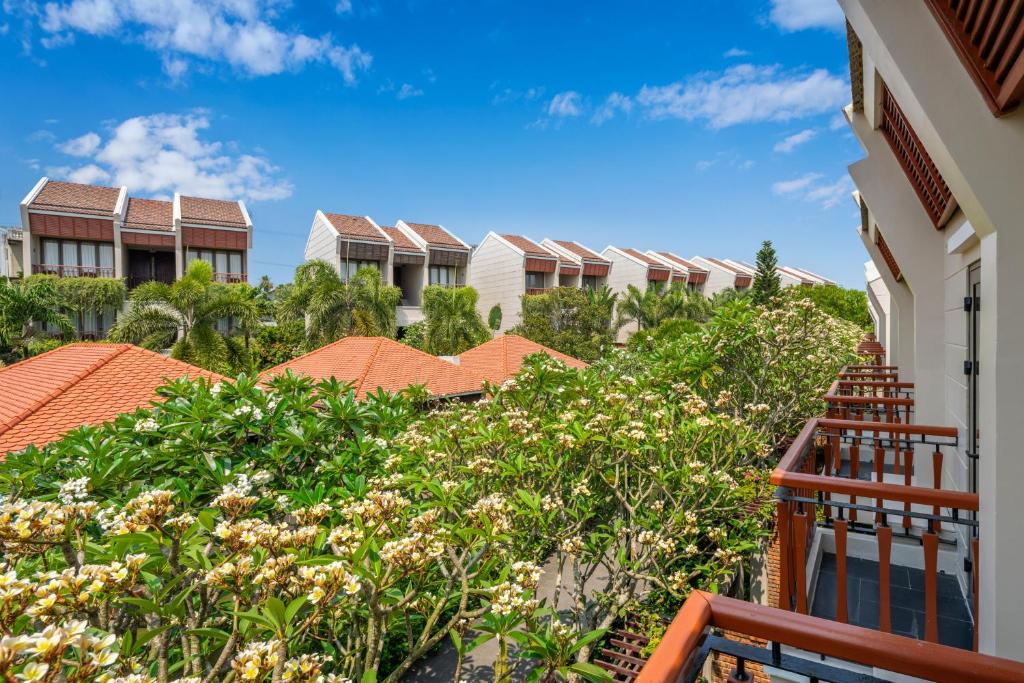 Suite River view with Private Garden