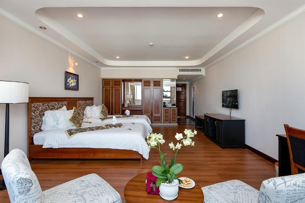 Deluxe Twin Room with Bathtub