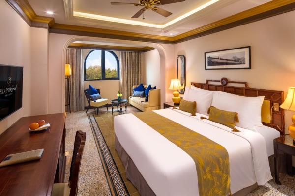 Phòng Cổ Điển 3 Người – Miễn Phí Trang Phục Truyền Thống