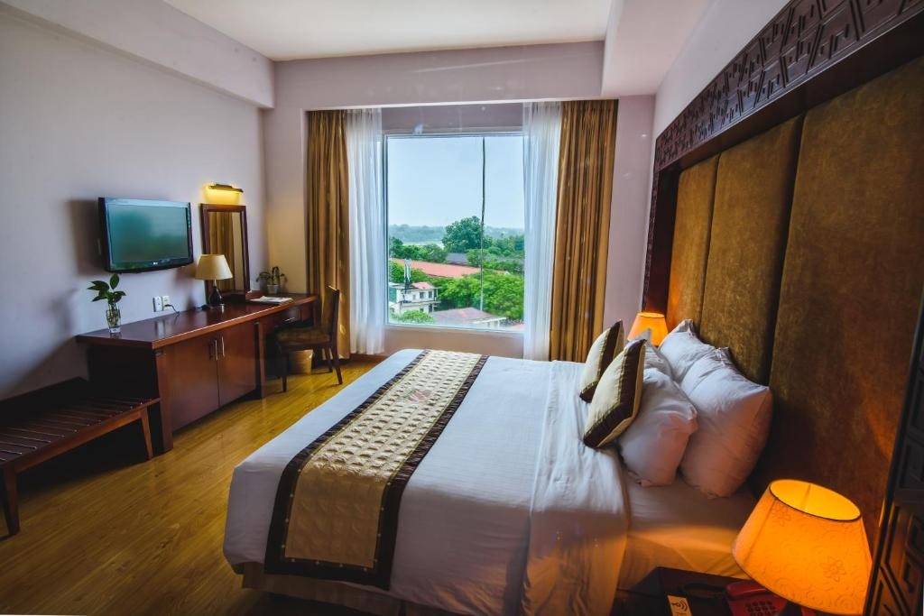 Suite Nhìn ra Dòng sông