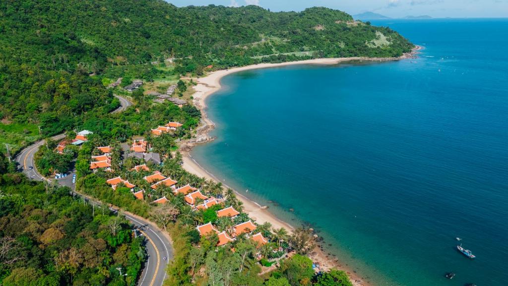 Son Tra Beach Resort & Spa Danang