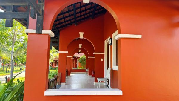 Phòng Bungalow Superior Giường Đôi Có Sân Hiên – Nhìn Ra Vườn