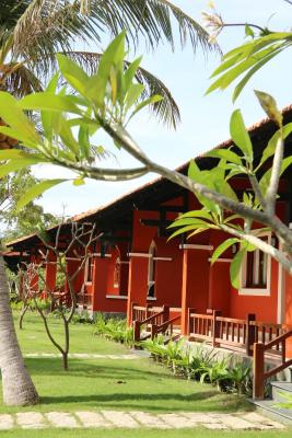 Phòng Bungalow Superior 2 Giường Đơn Có Sân Hiên – Nhìn Ra Vườn