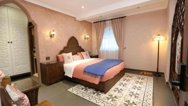 Aqua Deluxe Room