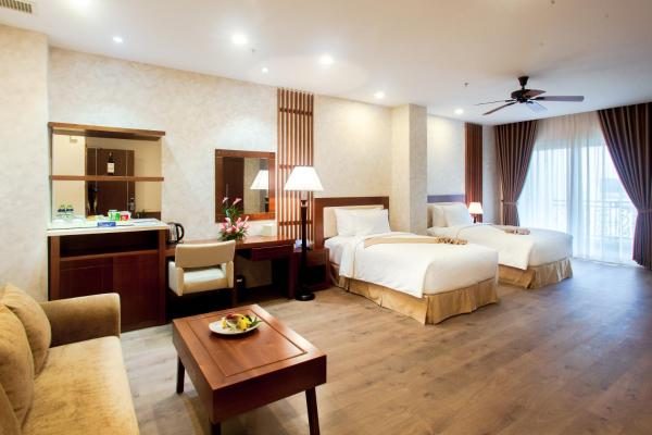 Suite Junior 2 Giường Đơn Nhìn Ra Thành Phố