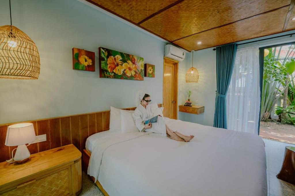 Biệt Thự Nhìn Ra Vườn