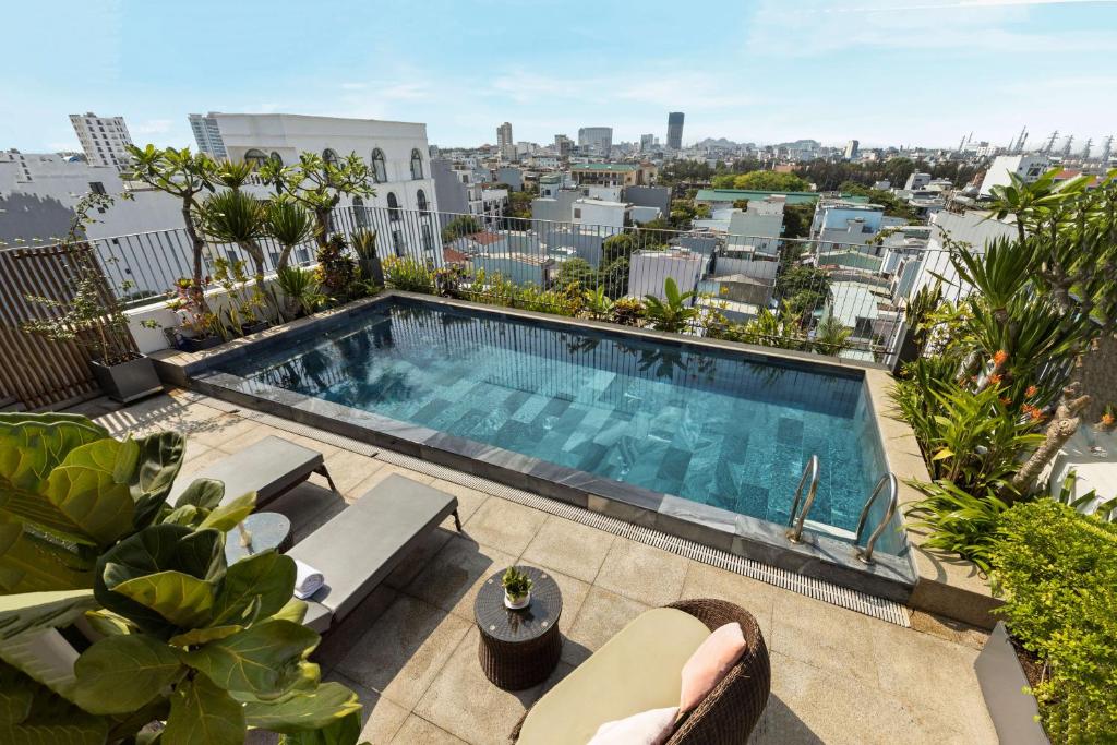 Moon Hotel and Apartment Da Nang