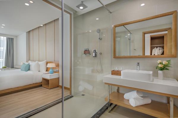 Premier Double Room with Partial Sea View with Balcony