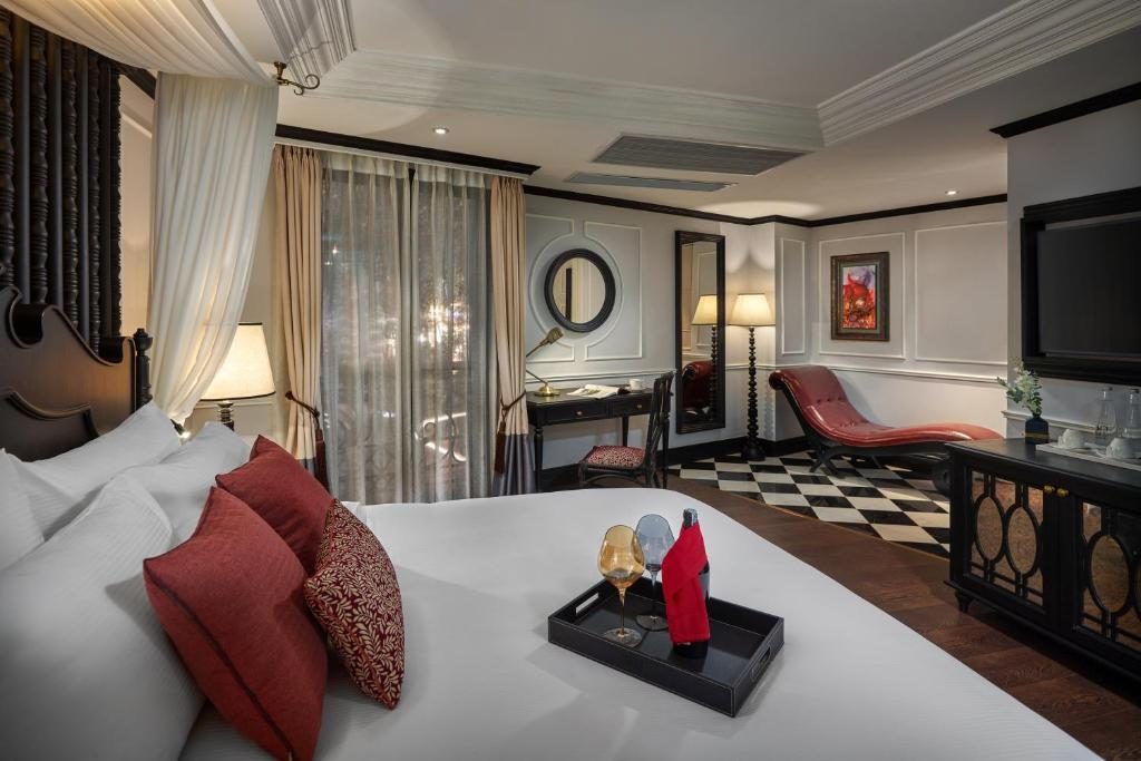Deluxe King Suite – Free 1 drink
