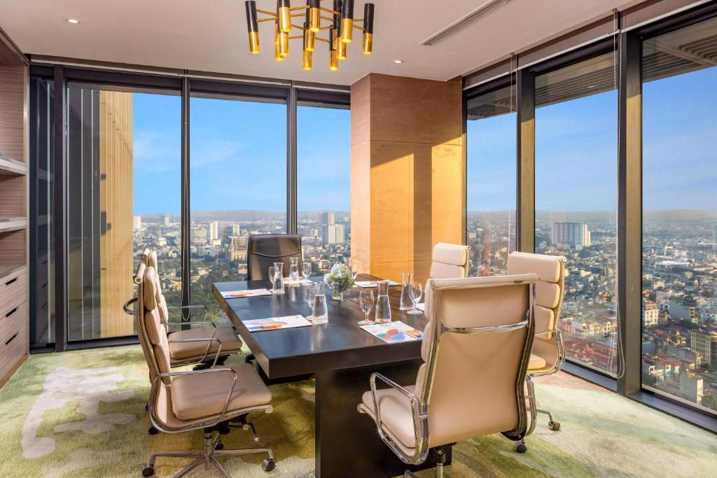 Suite The Level – Quyền Sử Dụng Executive Lounge Miễn Phí