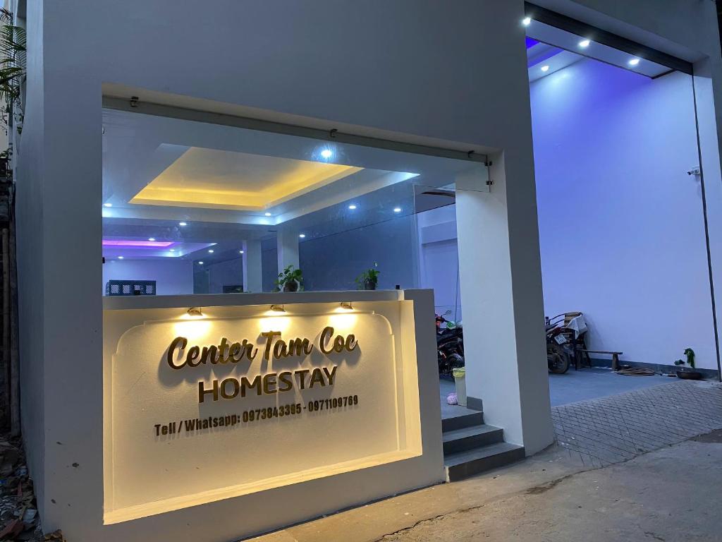 Phòng Có Giường Cỡ King Nhìn Ra Hồ Bơi
