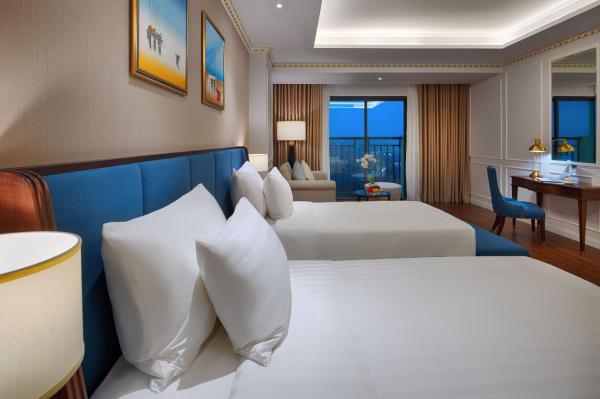 Phòng đôi 2 giường đơn sang trọng nhìn ra vịnh
