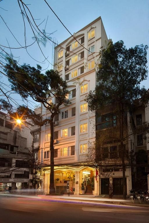 First Eden Hotel – Hang Bun