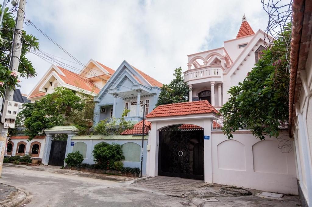 Biệt Thự