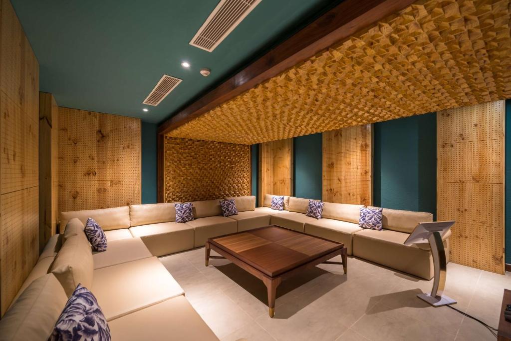 Biệt Thự Hạng Tổng Thống Có 5 Phòng Ngủ, 3 Giường Cỡ King Và 4 Giường Đơn – Hồ Bơi Riêng/Nhìn Ra Biển