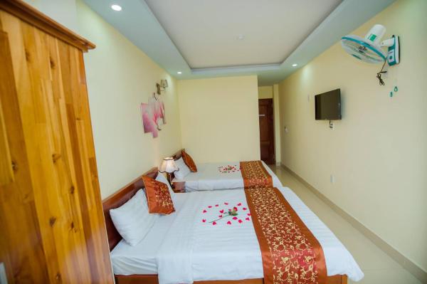 Phòng Deluxe Giường Đôi/2 Giường Đơn Nhìn Ra Núi